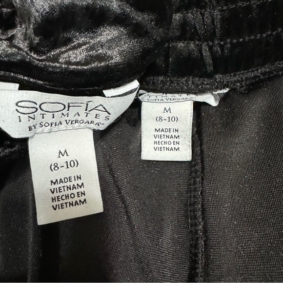 Sofia Intimates by Sofia Vergara Women's Crushed Velvet Pajama Set Black Sz M - Picture 11 of 12